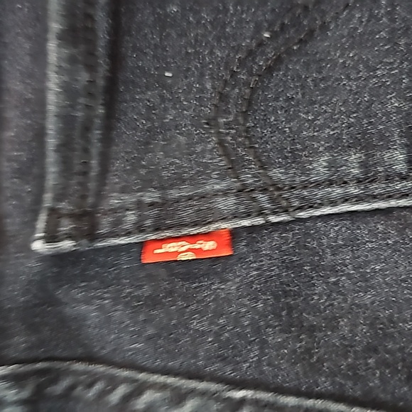 Levi's Denim Midi Shorts - Picture 6 of 6